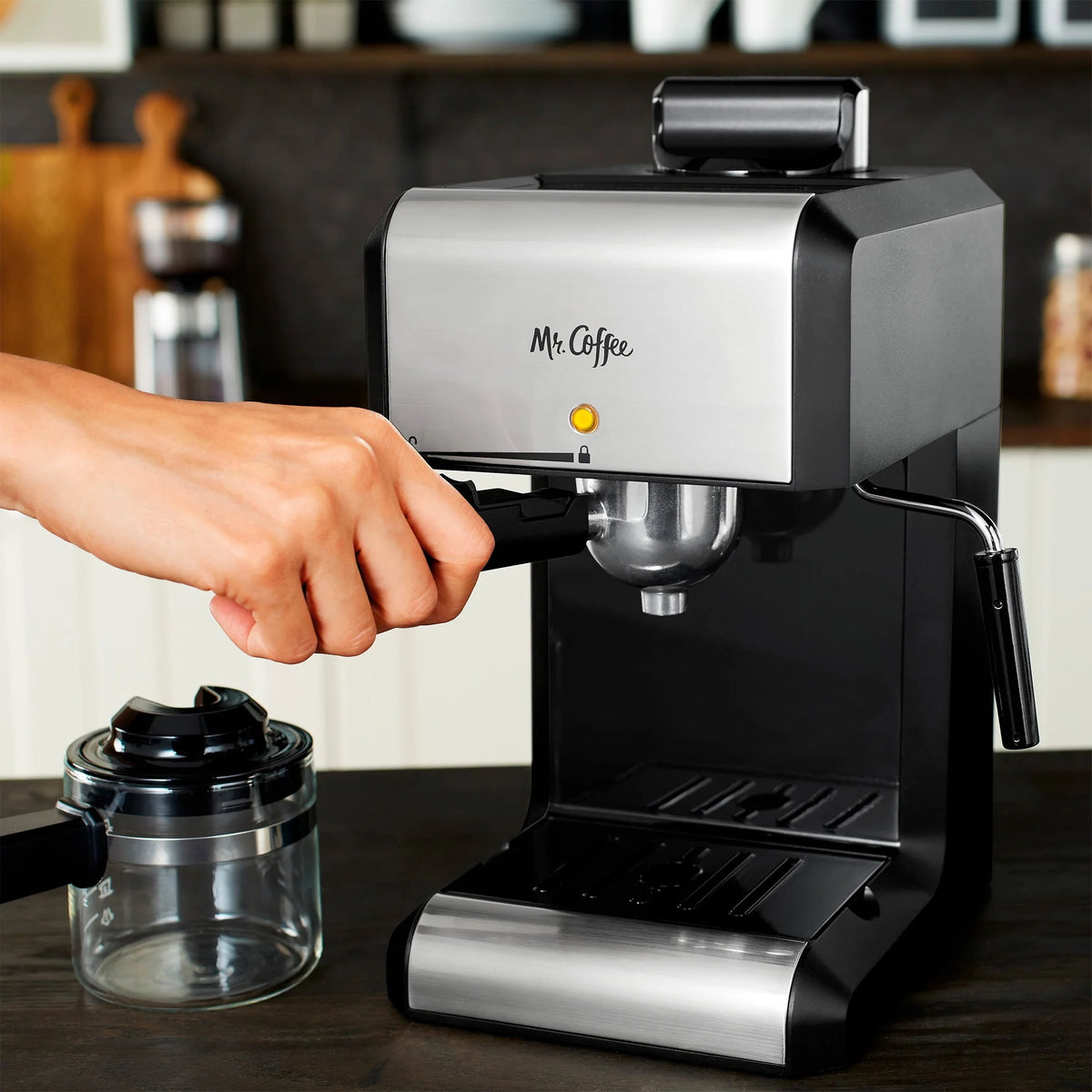 Automatic Espresso and Cappuccino Machine, 20 oz, Silver E648