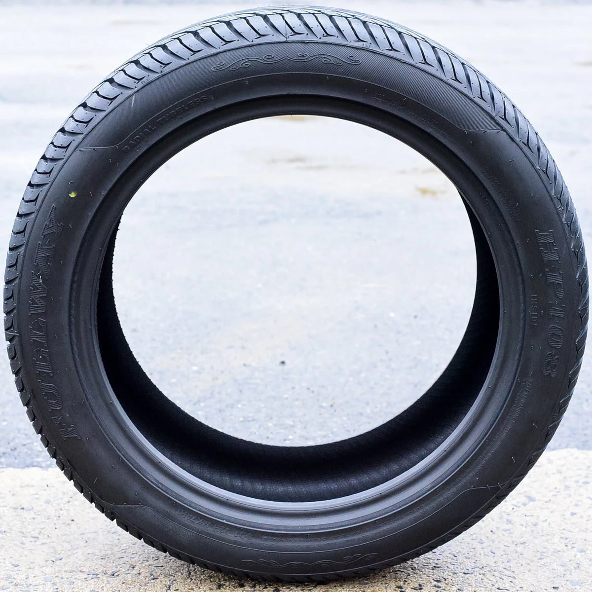 225/55ZR17 101W XL All Season Performance Tire K690078