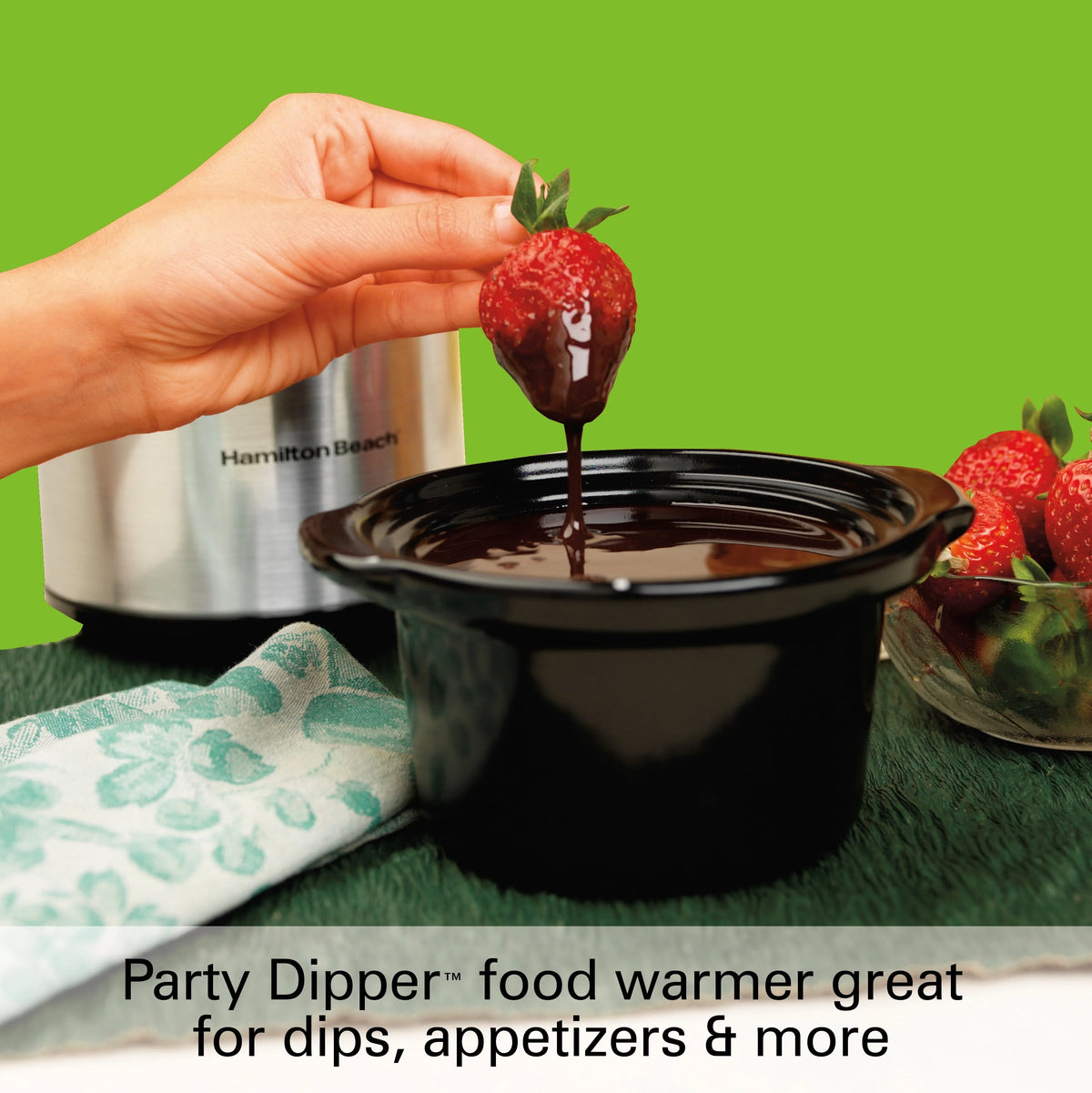 Programmable Slow Cooker with Party Dipper, 7 Quart, Red X2000