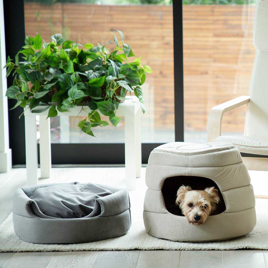 2-in-1 Honeycomb Hut-Cuddler W30248