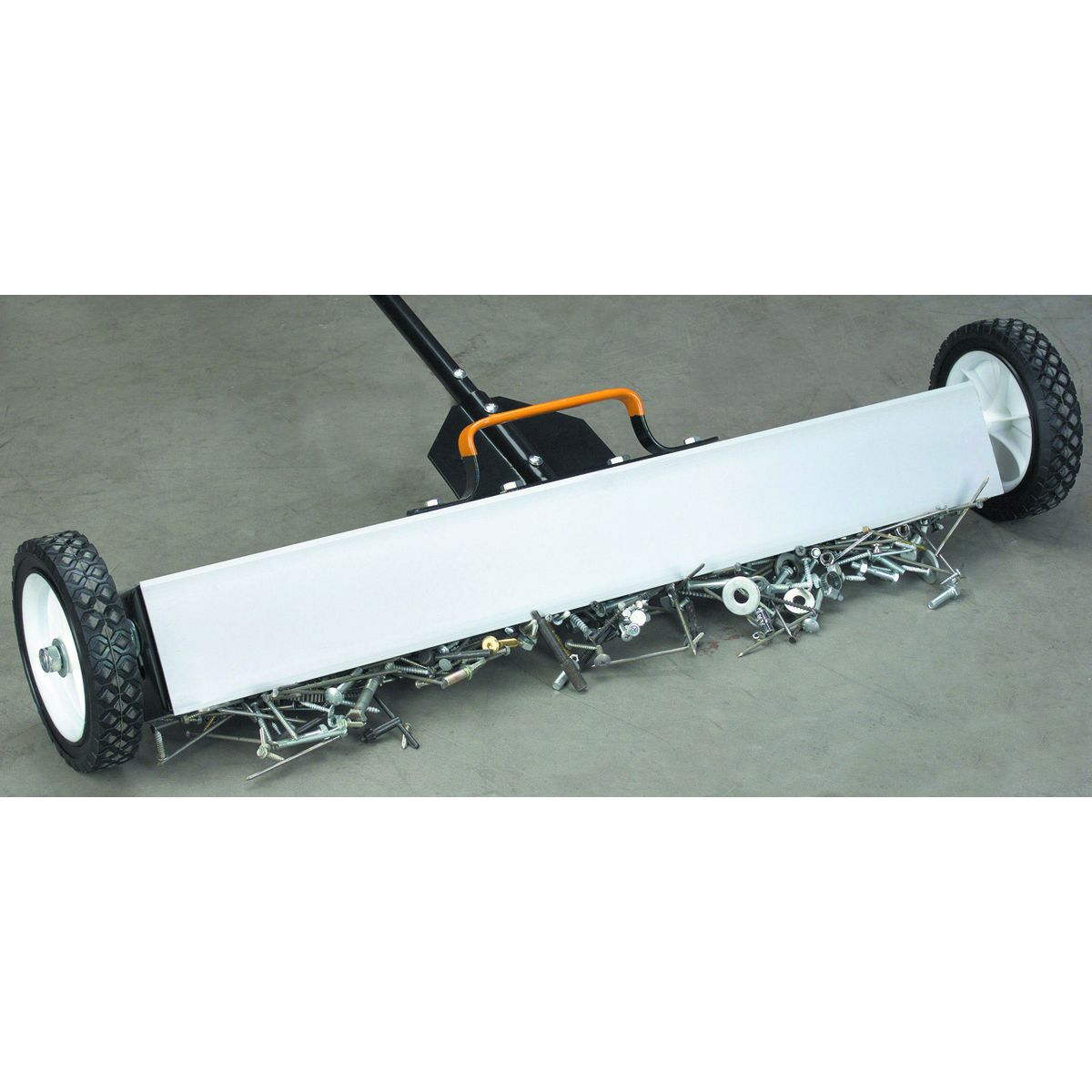 30 In. Magnetic Sweeper with Wheels R593