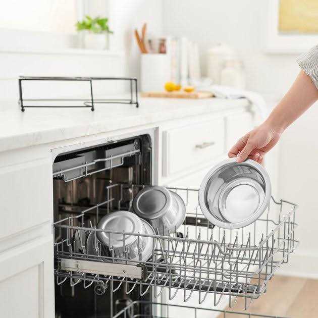 Stainless Steel Dog & Cat Bowl J8092